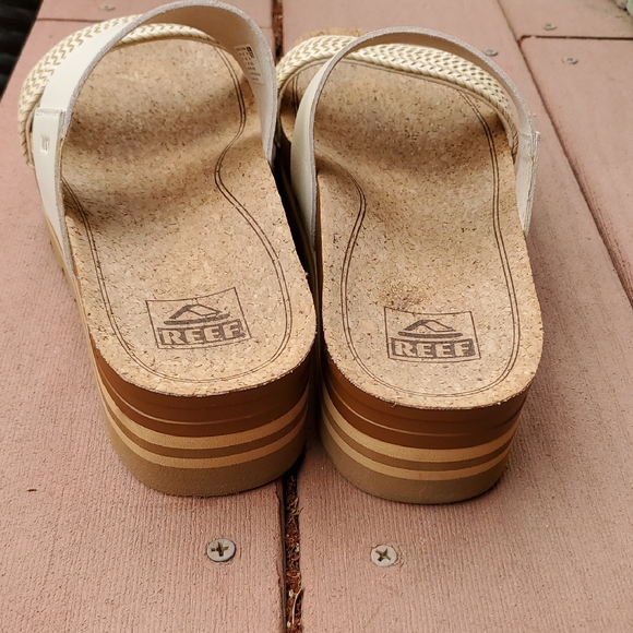 Reef Women's White and Tan Slide Sandals - Picture 3 of 6
